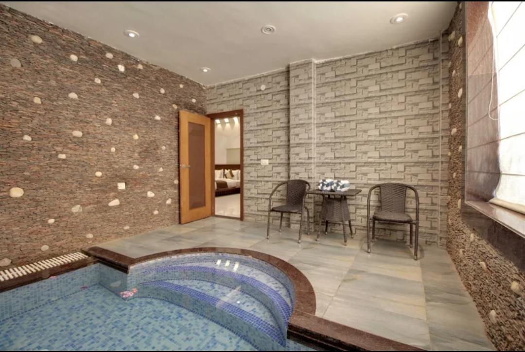 Room with Plunge Pool - View 2